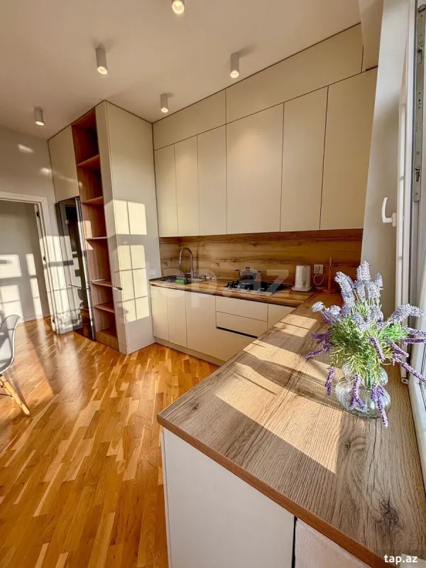 Satılır 2 otaqlı yeni tikili 95 m²