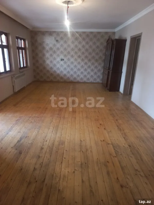Kirayə verilir 3 otaqlı həyət evi