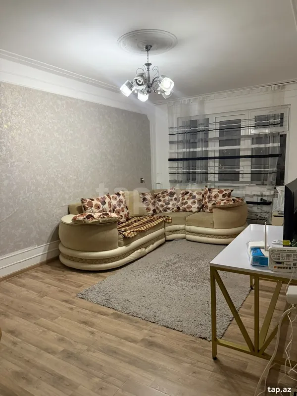 Kirayə verilir 2 otaqlı mənzil 60 m²