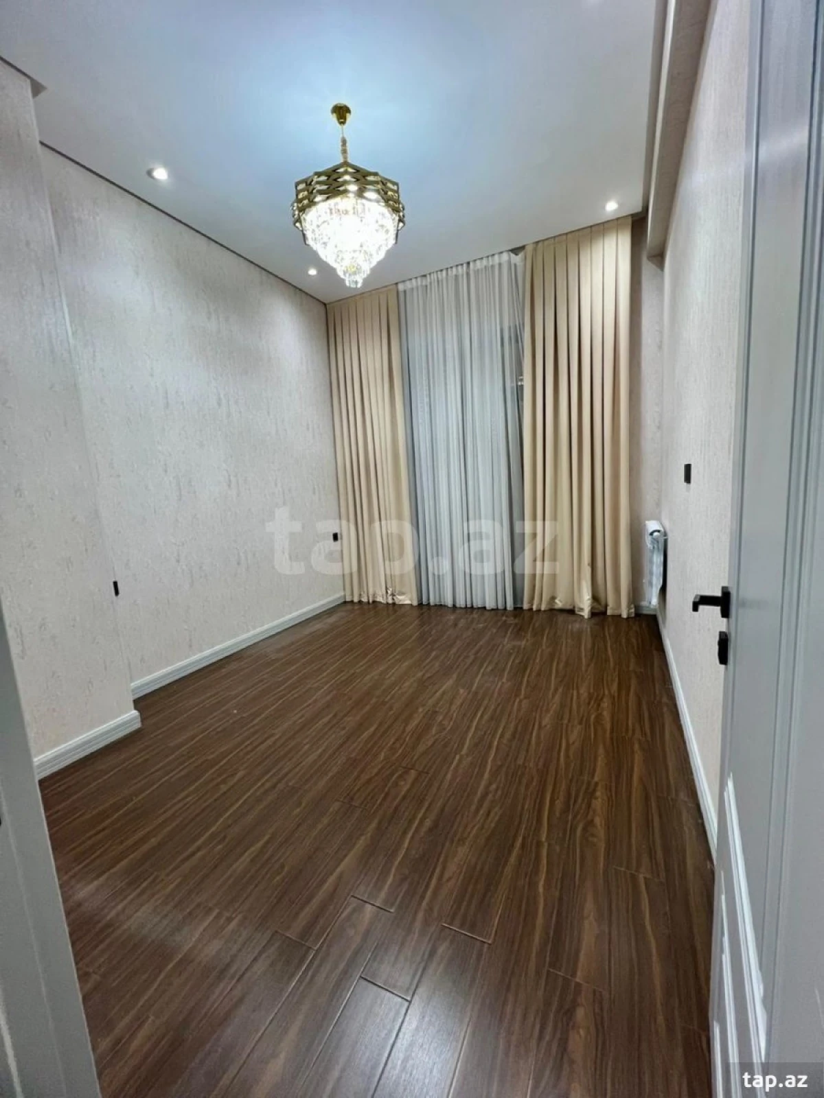 Kirayə verilir 3 otaqlı yeni tikili 100 m²