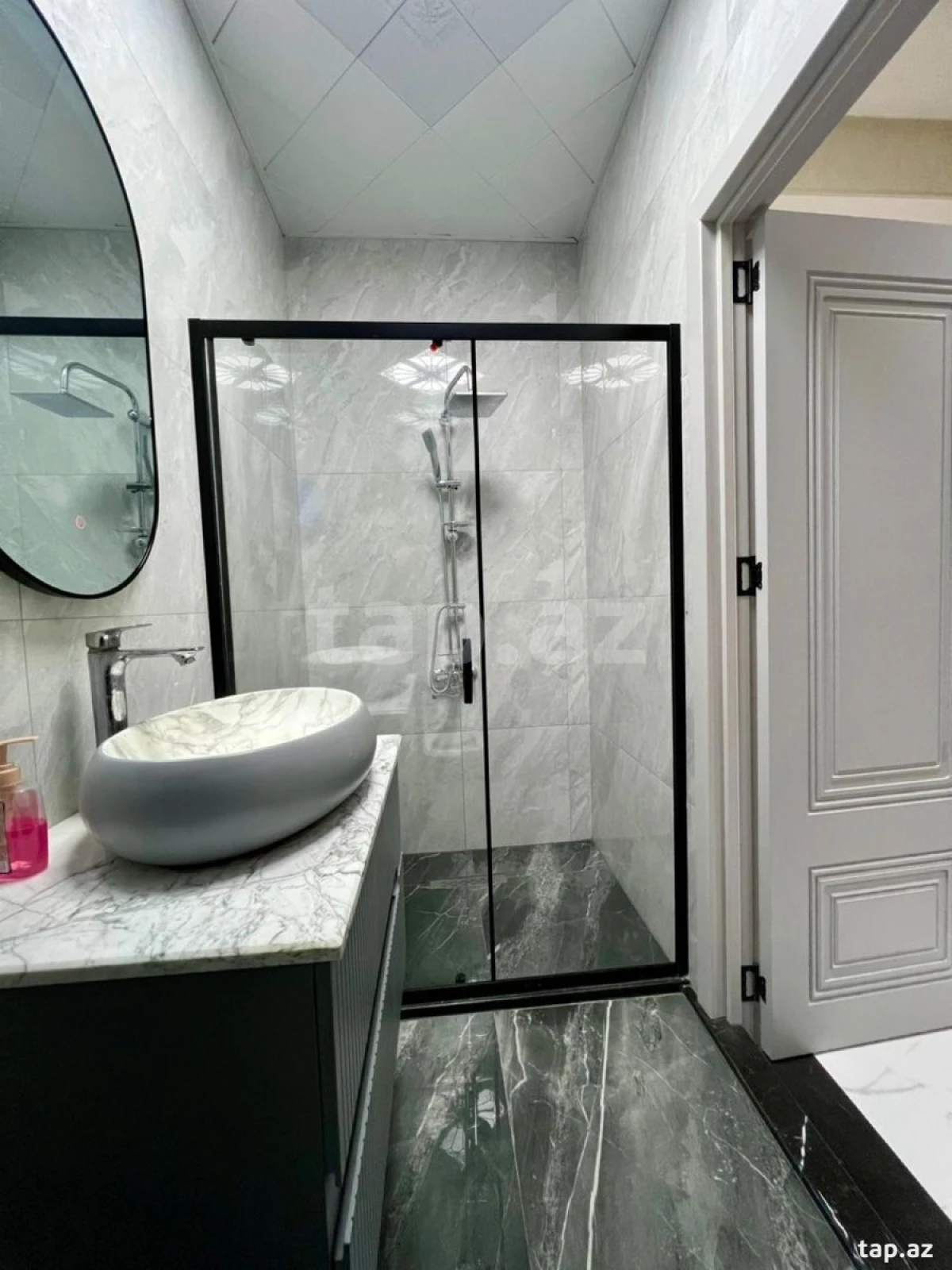 Kirayə verilir 3 otaqlı yeni tikili 100 m²