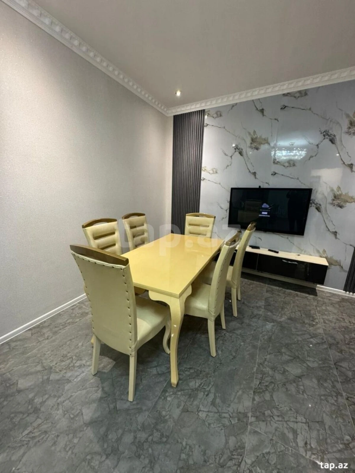 Kirayə verilir 3 otaqlı həyət evi