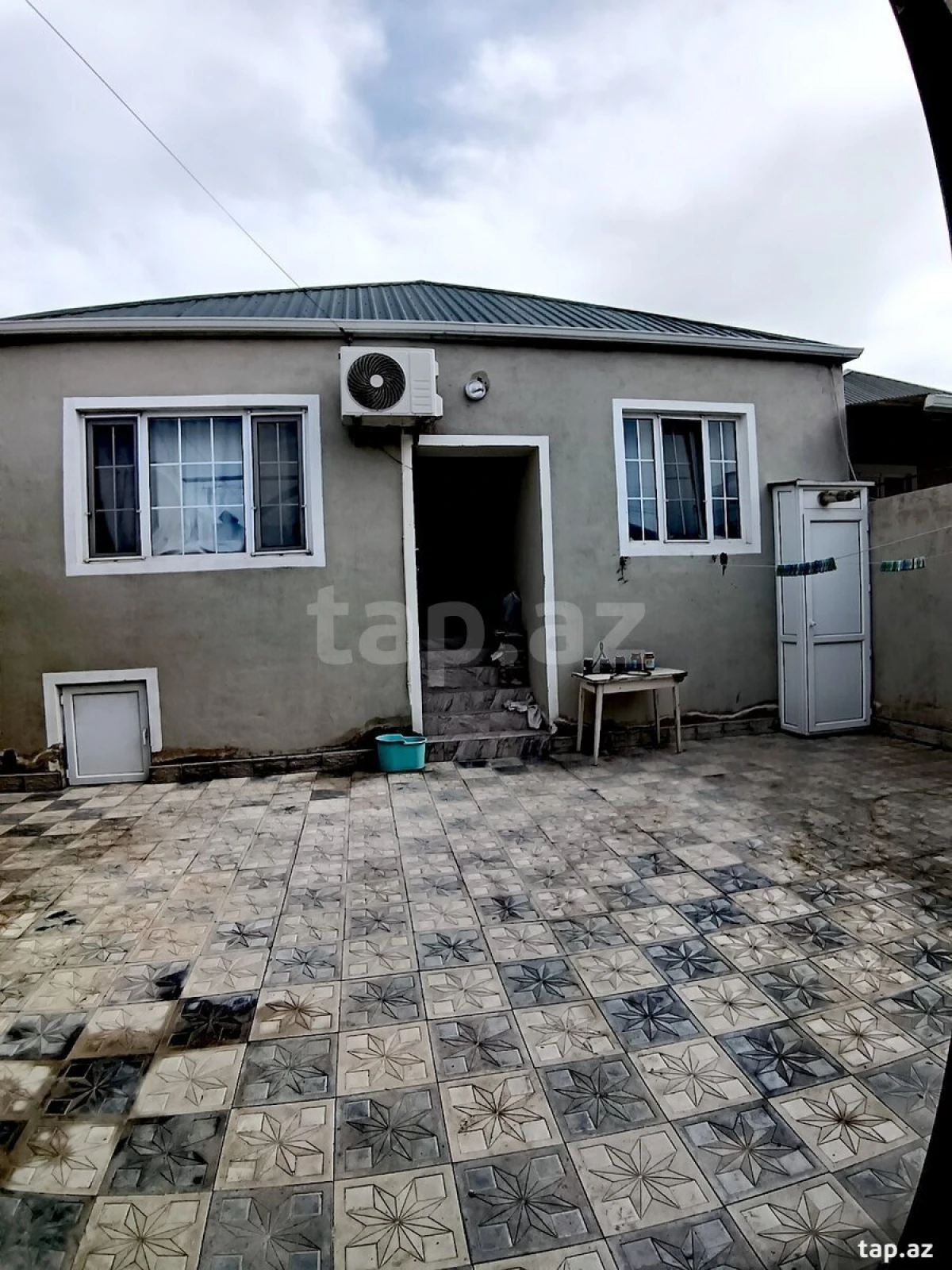 Satılır 4 otaqlı həyət evi