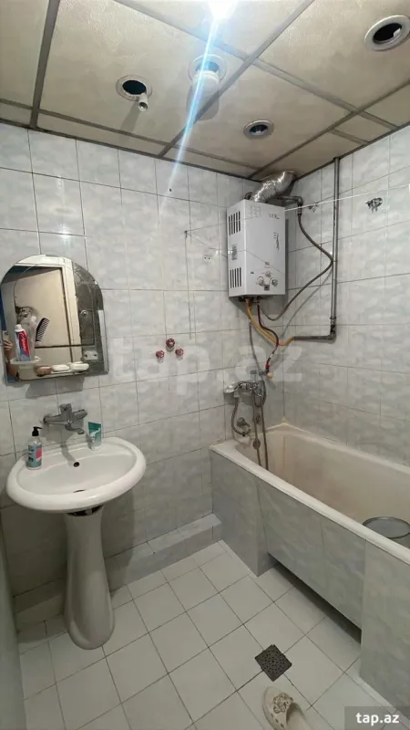 Kirayə verilir 3 otaqlı yeni tikili 75 m²
