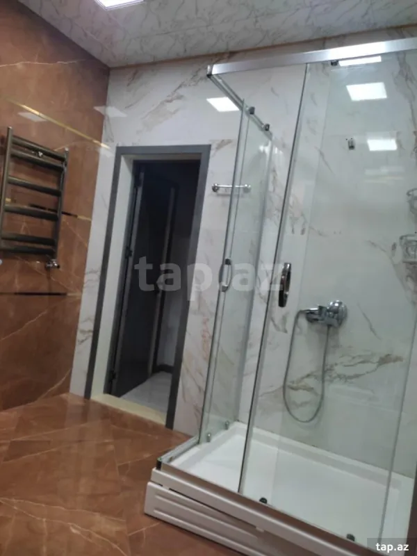 Kirayə verilir 4 otaqlı həyət evi