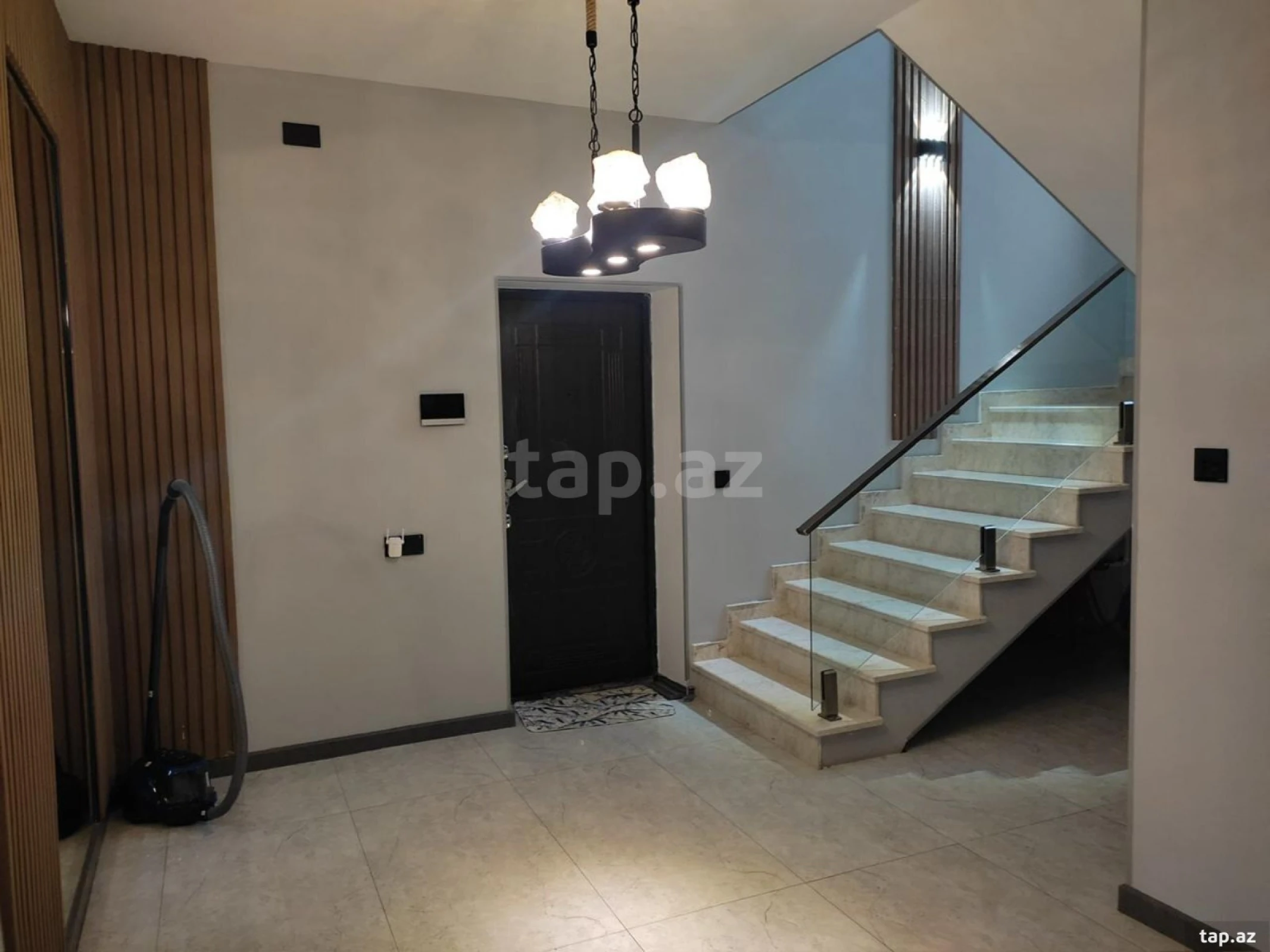 Kirayə verilir 4 otaqlı həyət evi