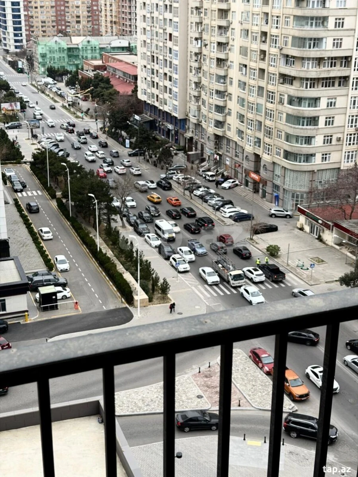 Satılır 3 otaqlı yeni tikili 127.4 m²