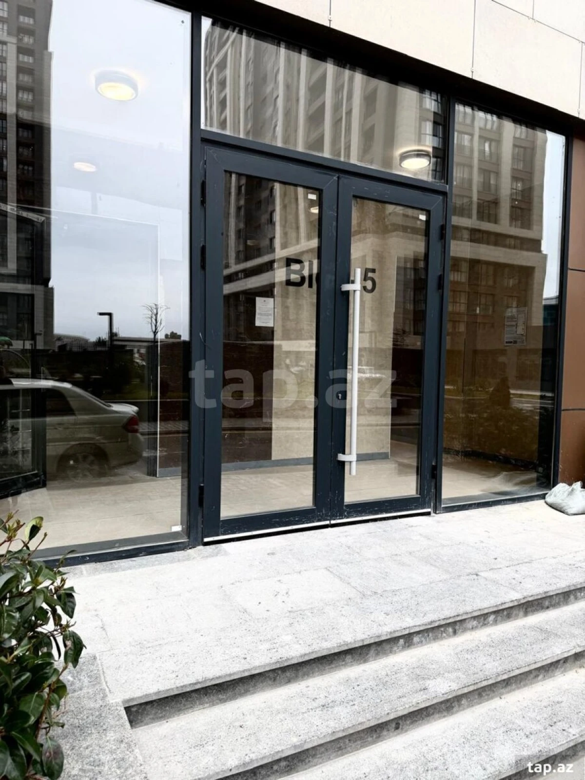 Satılır 3 otaqlı yeni tikili 127.4 m²