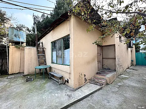 Satılır 4 otaqlı həyət evi