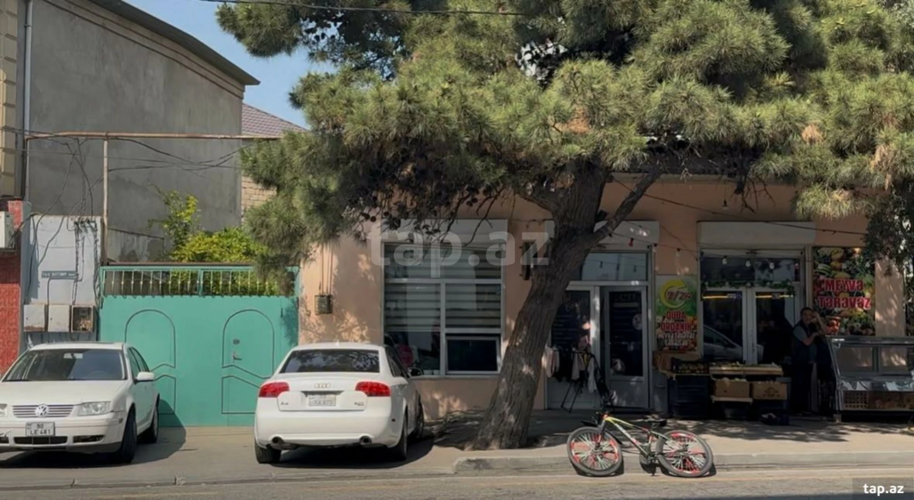 Satılır 4 otaqlı həyət evi