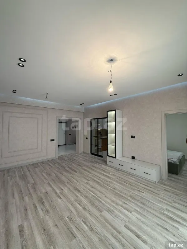 Satılır 2 otaqlı yeni tikili 71 m²