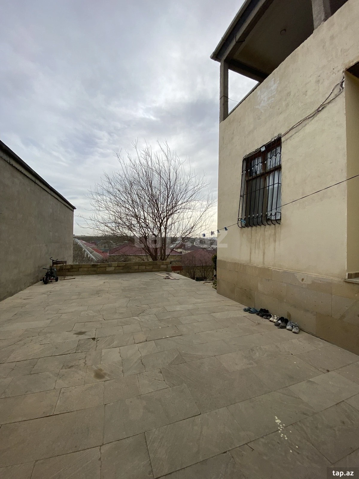 Satılır 5 otaqlı həyət evi 200 m²