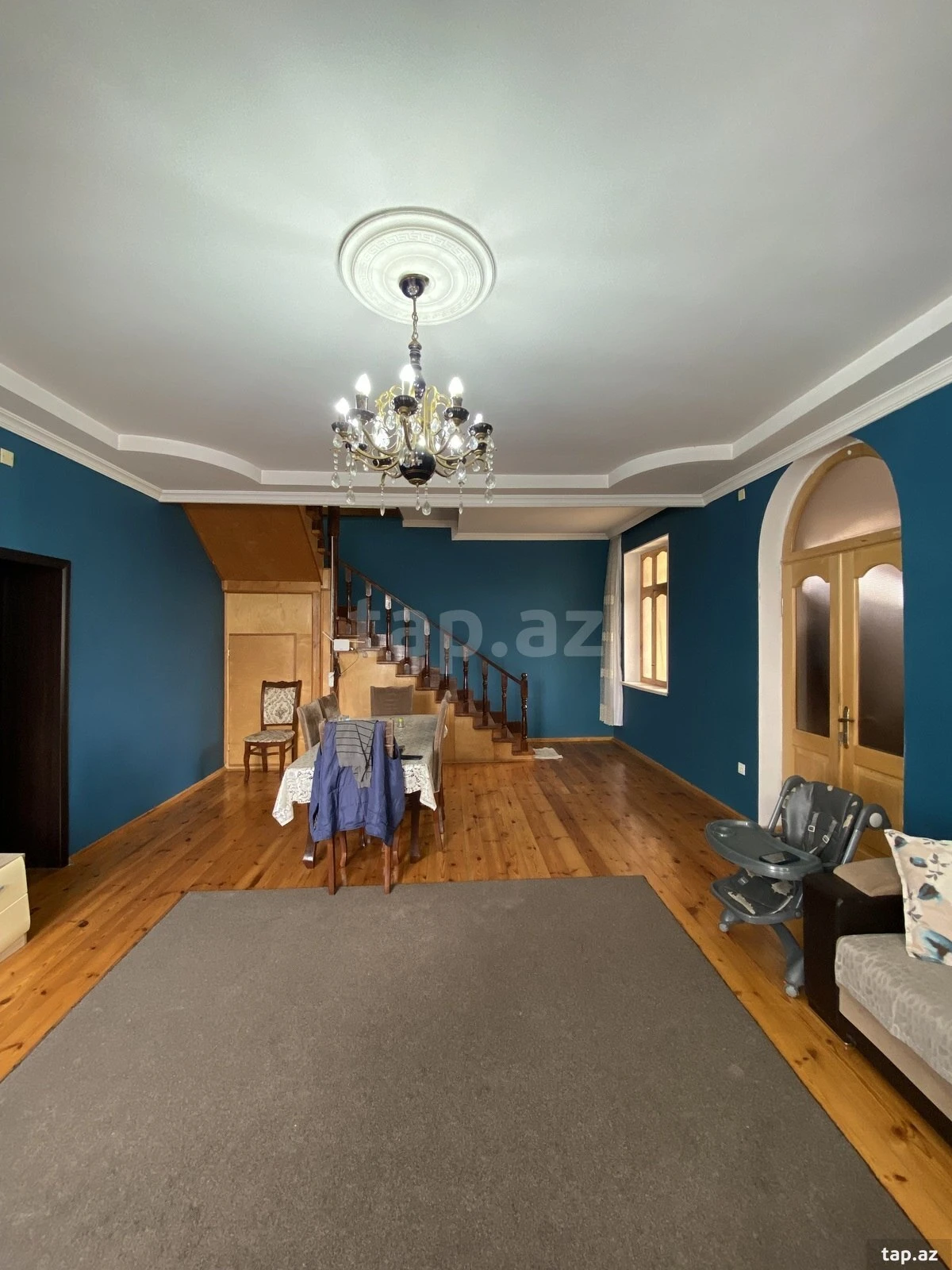 Satılır 5 otaqlı həyət evi 200 m²