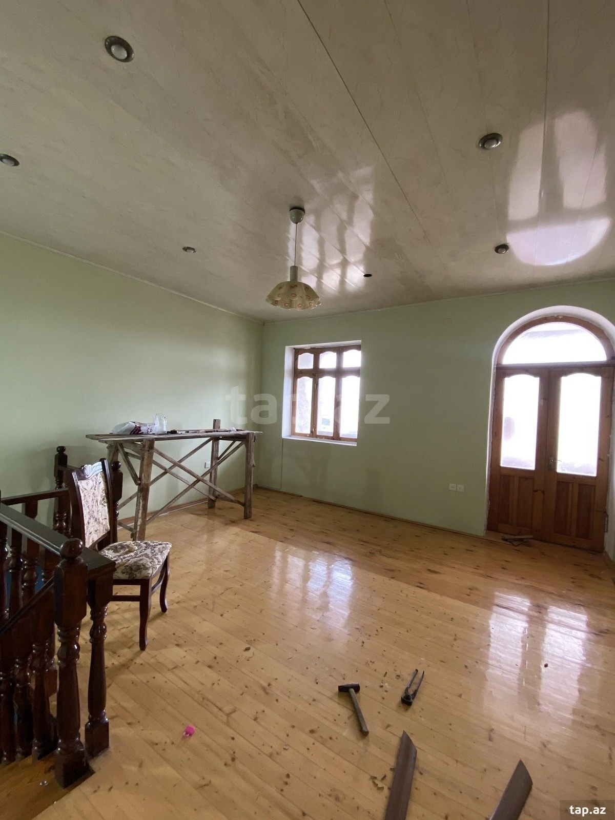 Satılır 5 otaqlı həyət evi 200 m²