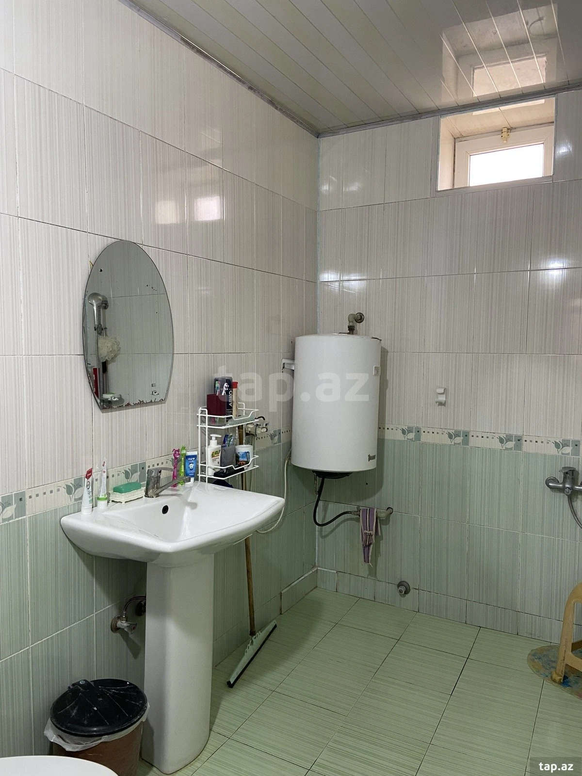 Satılır 5 otaqlı həyət evi 200 m²