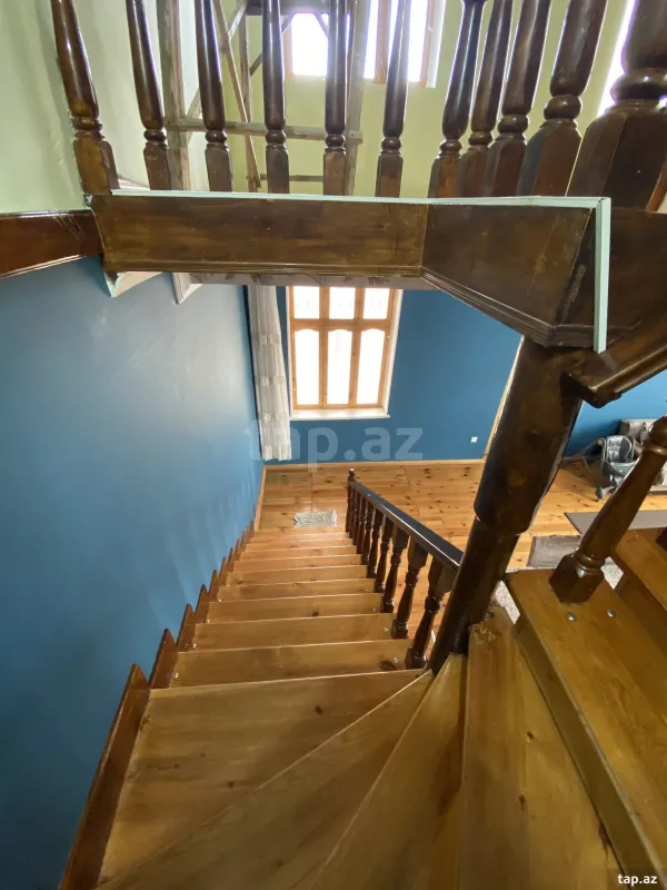 Satılır 5 otaqlı həyət evi 200 m²