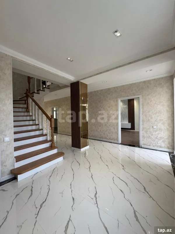 Satılır 6 otaqlı həyət evi