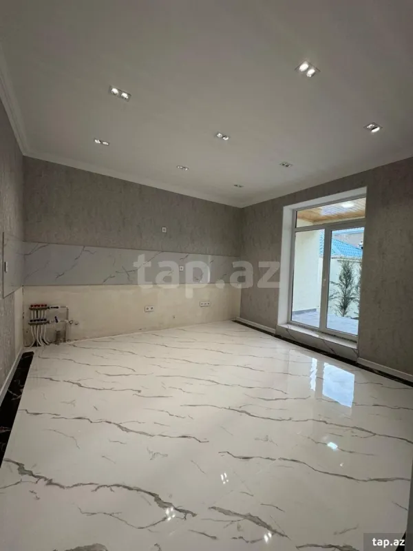 Satılır 6 otaqlı həyət evi