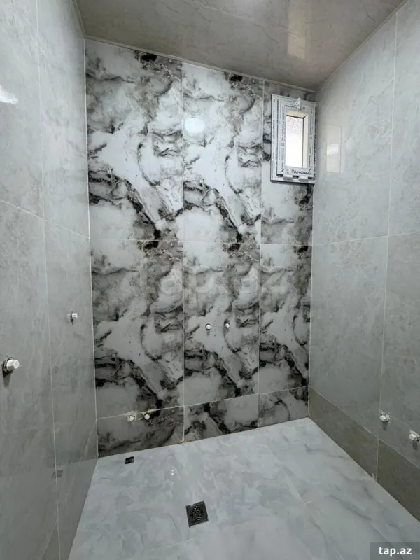 Satılır 6 otaqlı həyət evi