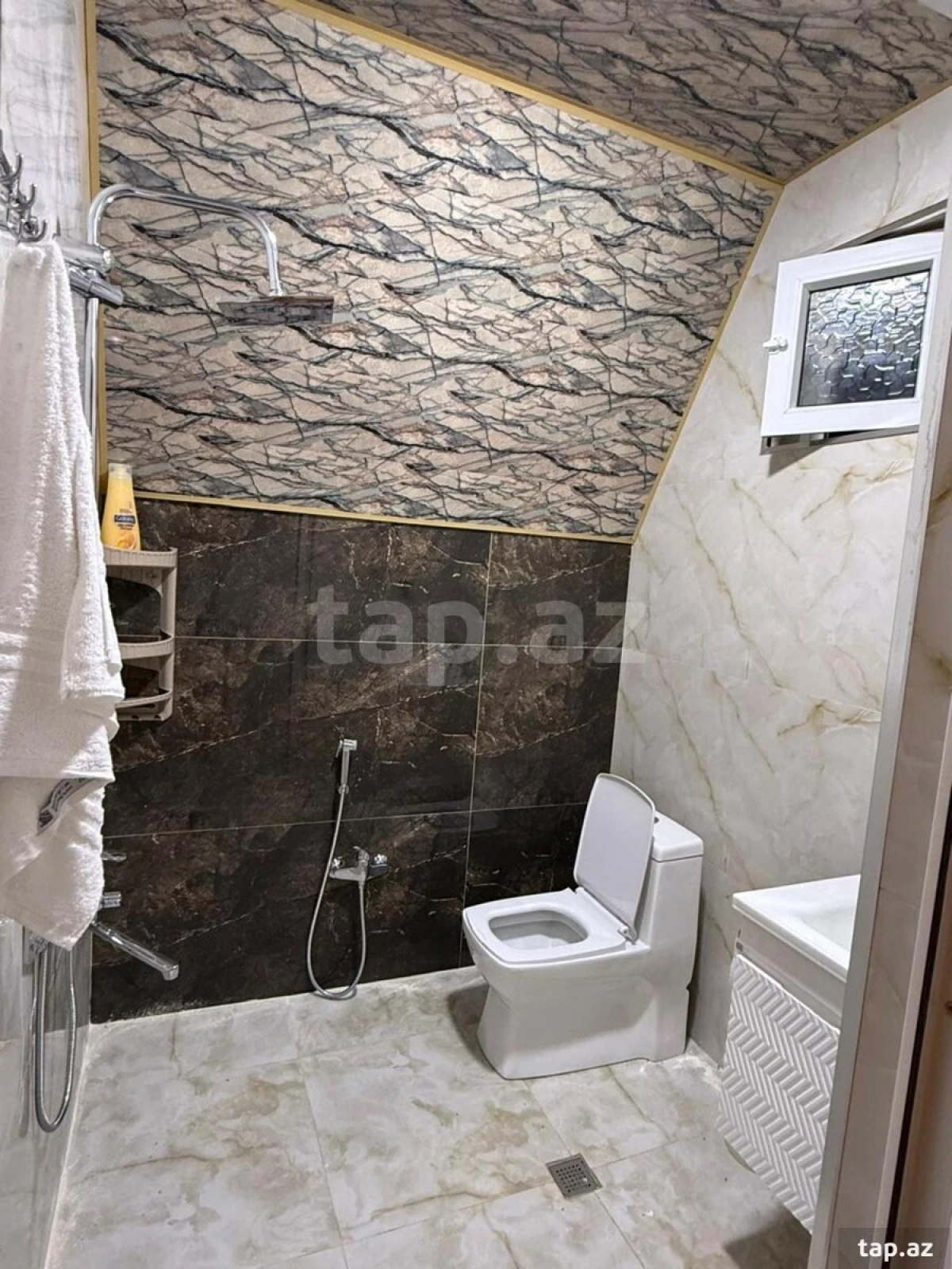 Kirayə verilir 3 otaqlı həyət evi