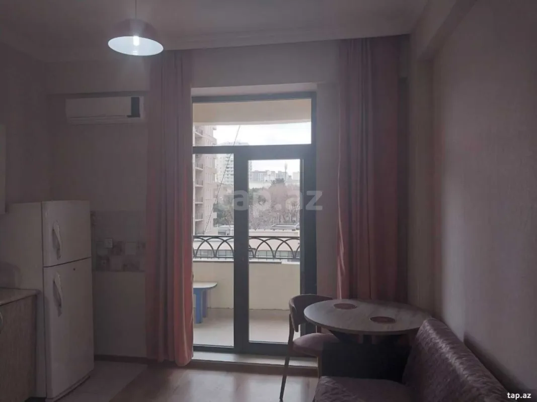 Kirayə verilir 2 otaqlı yeni tikili 50 m²