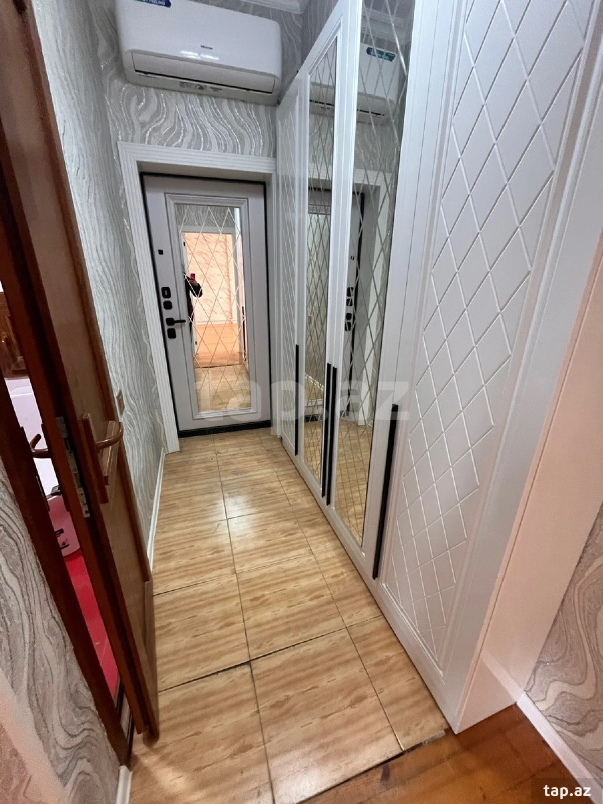 Satılır 2 otaqlı mənzil 66 m²