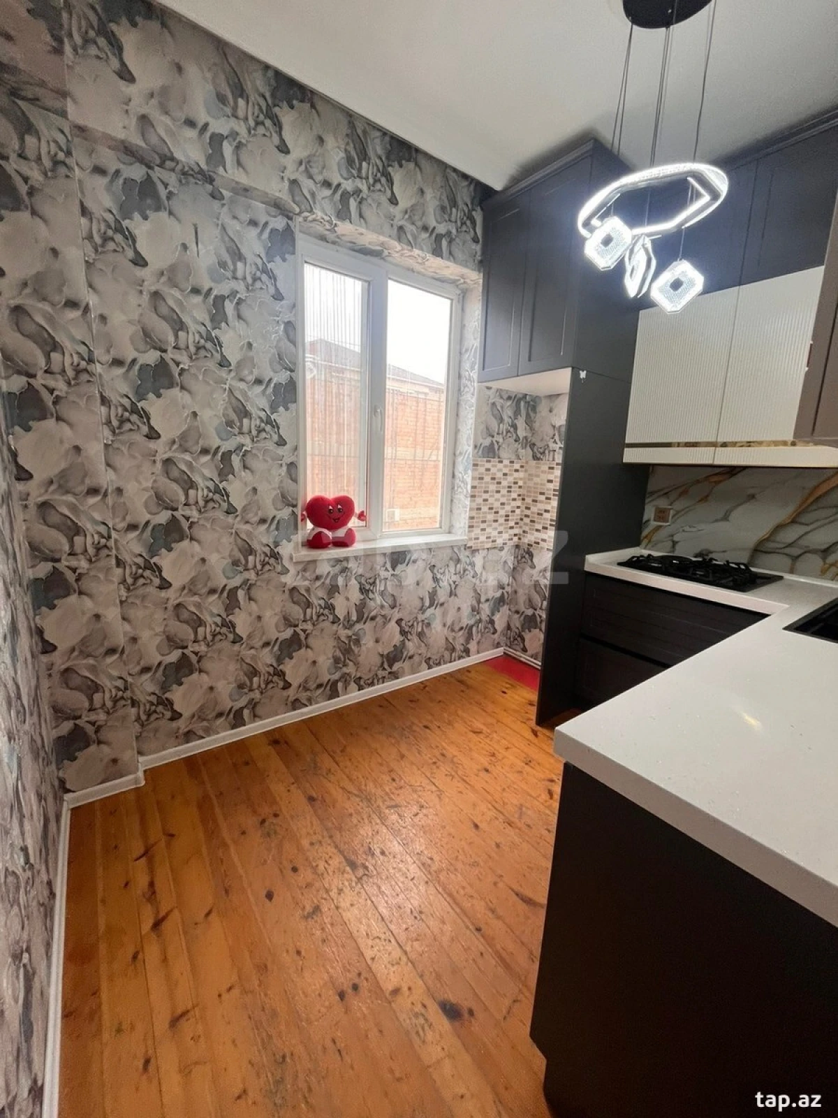 Satılır 2 otaqlı mənzil 66 m²