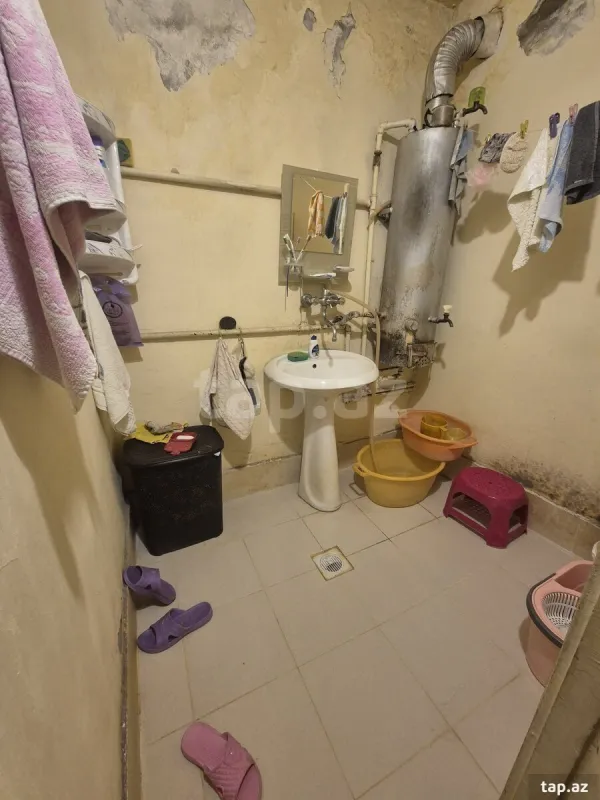 Satılır 2 otaqlı mənzil 62 m²