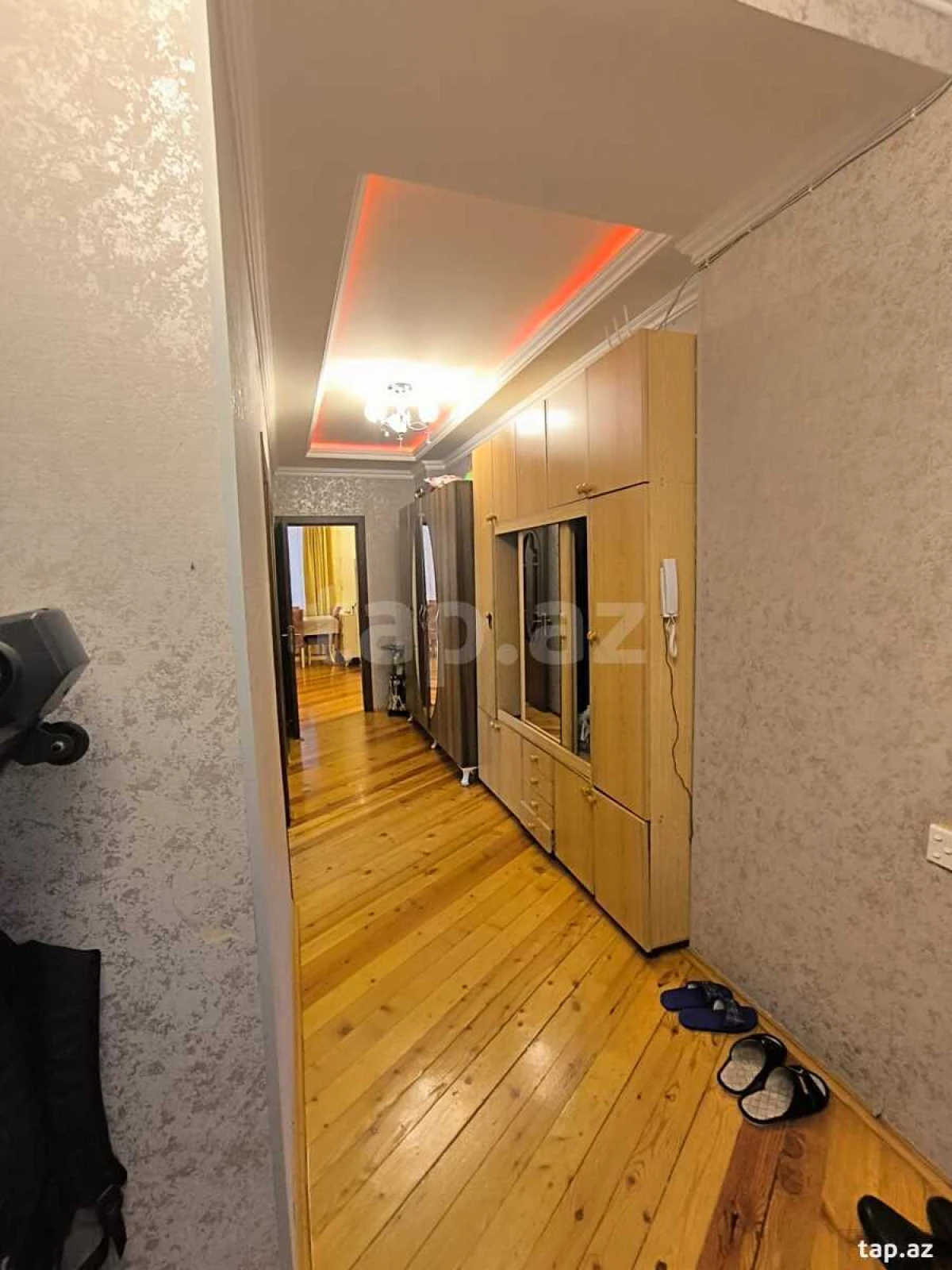 Satılır 3 otaqlı yeni tikili 100 m²