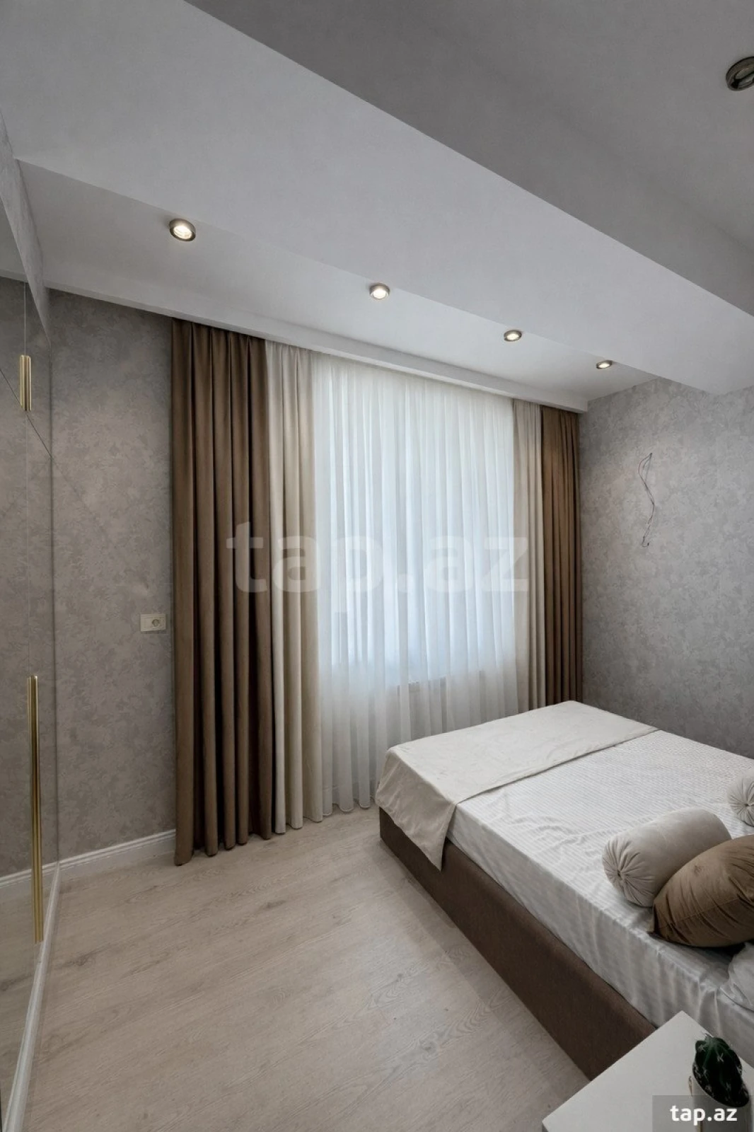 Satılır 3 otaqlı yeni tikili 90 m²