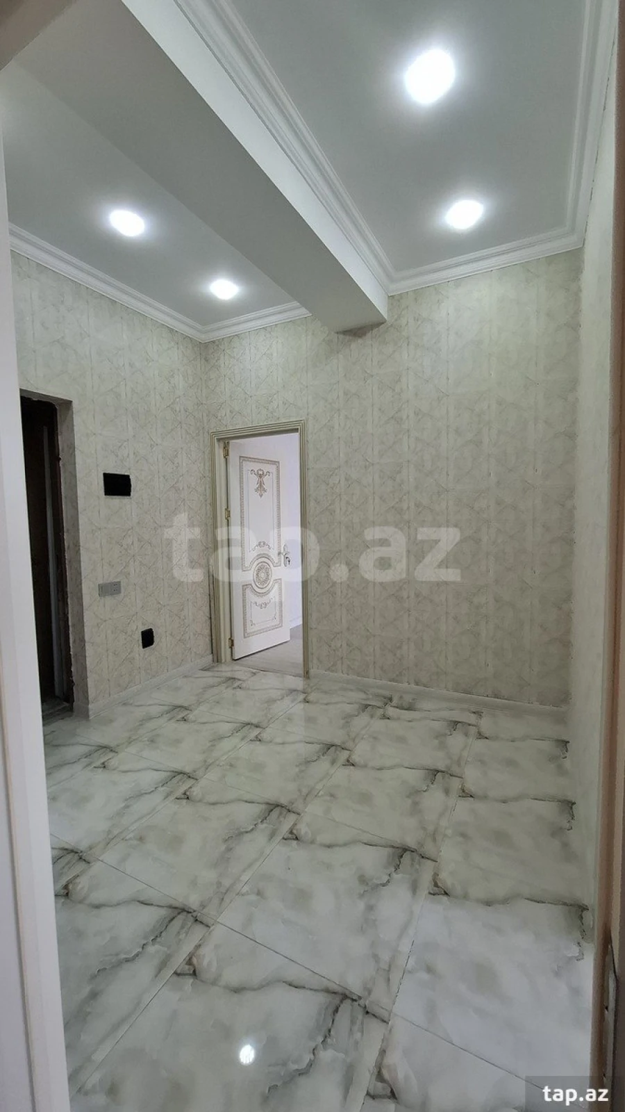 Satılır 2 otaqlı yeni tikili 62 m²