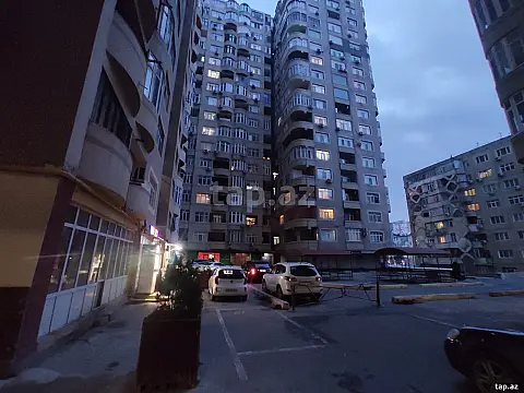 Kirayə verilir 2 otaqlı yeni tikili 65 m²