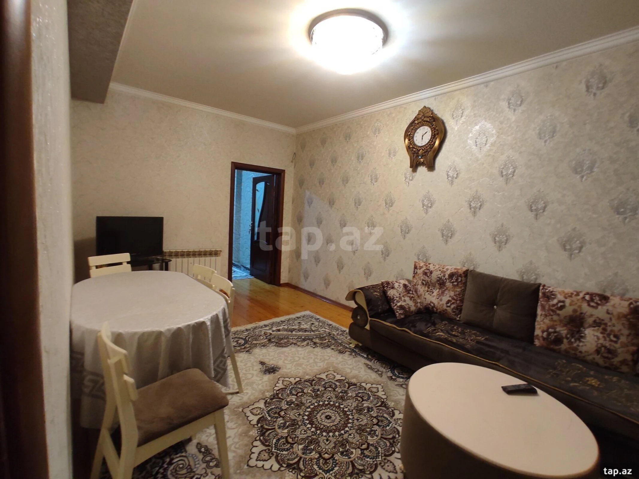 Kirayə verilir 2 otaqlı yeni tikili 65 m²