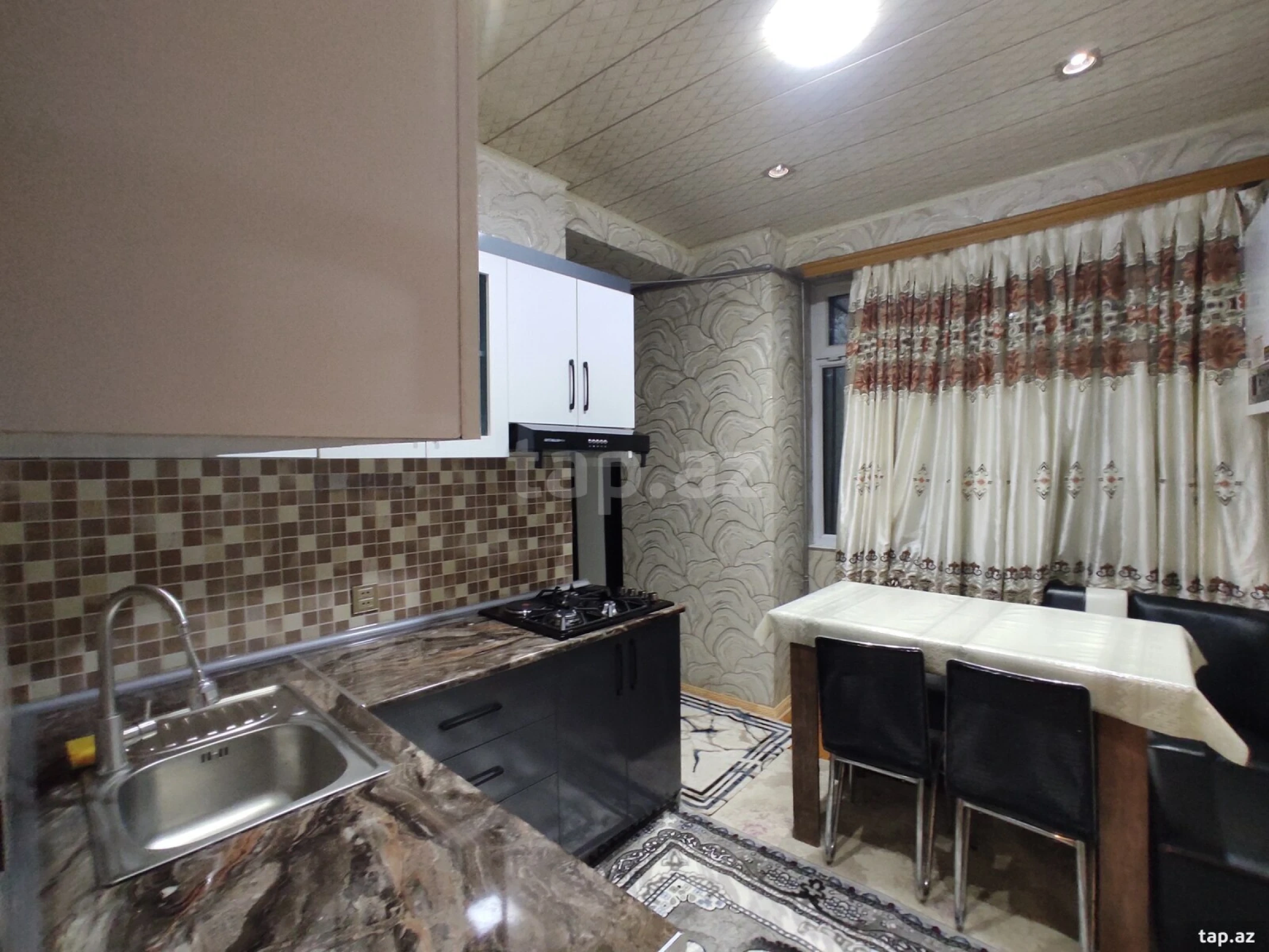 Kirayə verilir 2 otaqlı yeni tikili 65 m²
