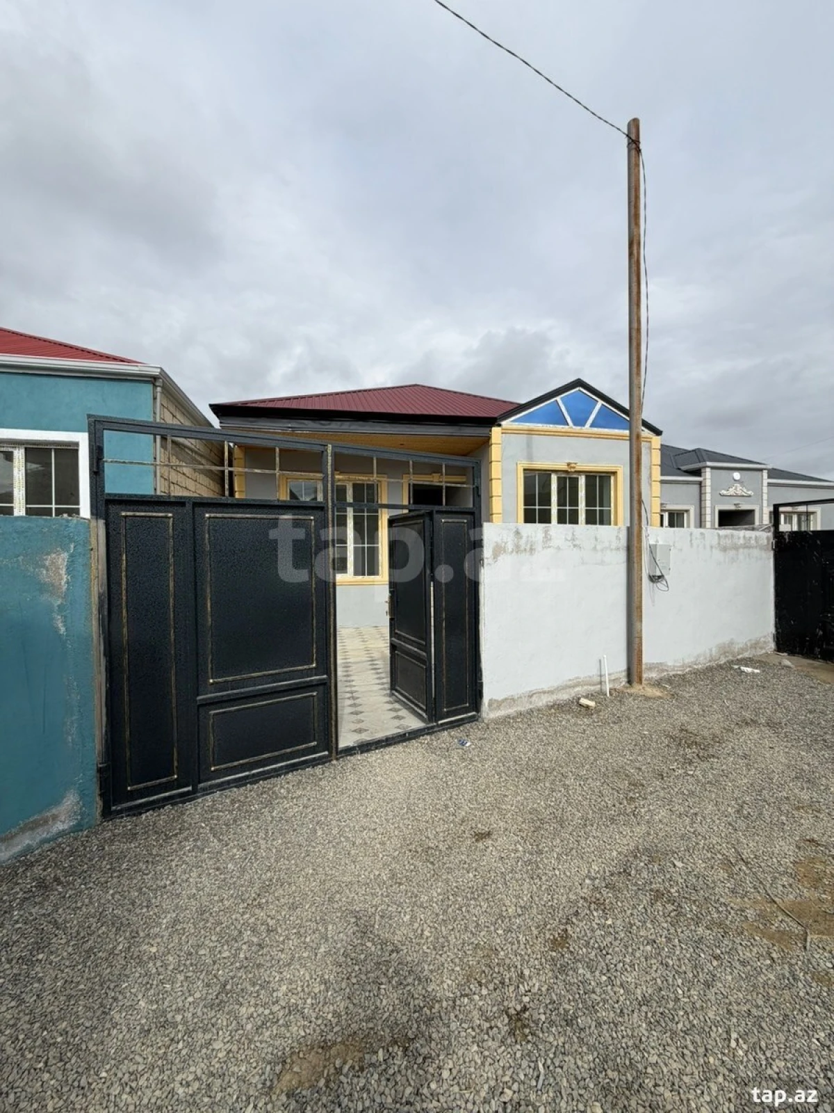 Satılır 3 otaqlı həyət evi