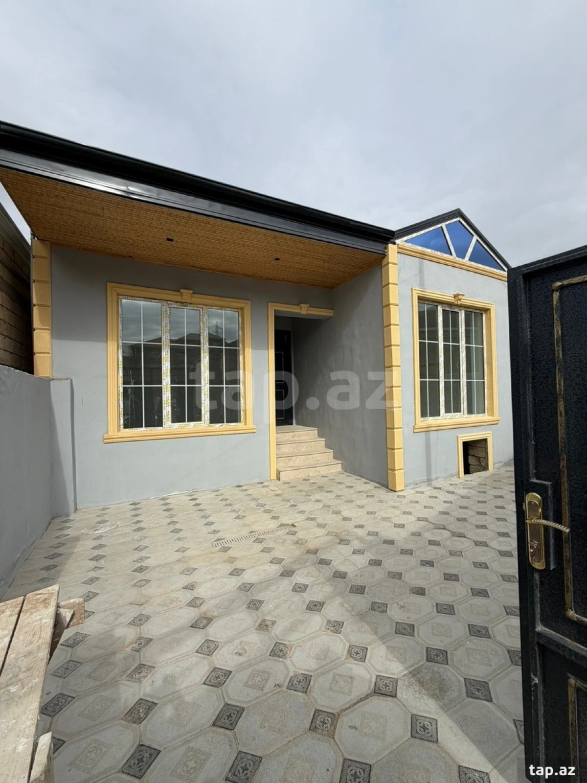 Satılır 3 otaqlı həyət evi