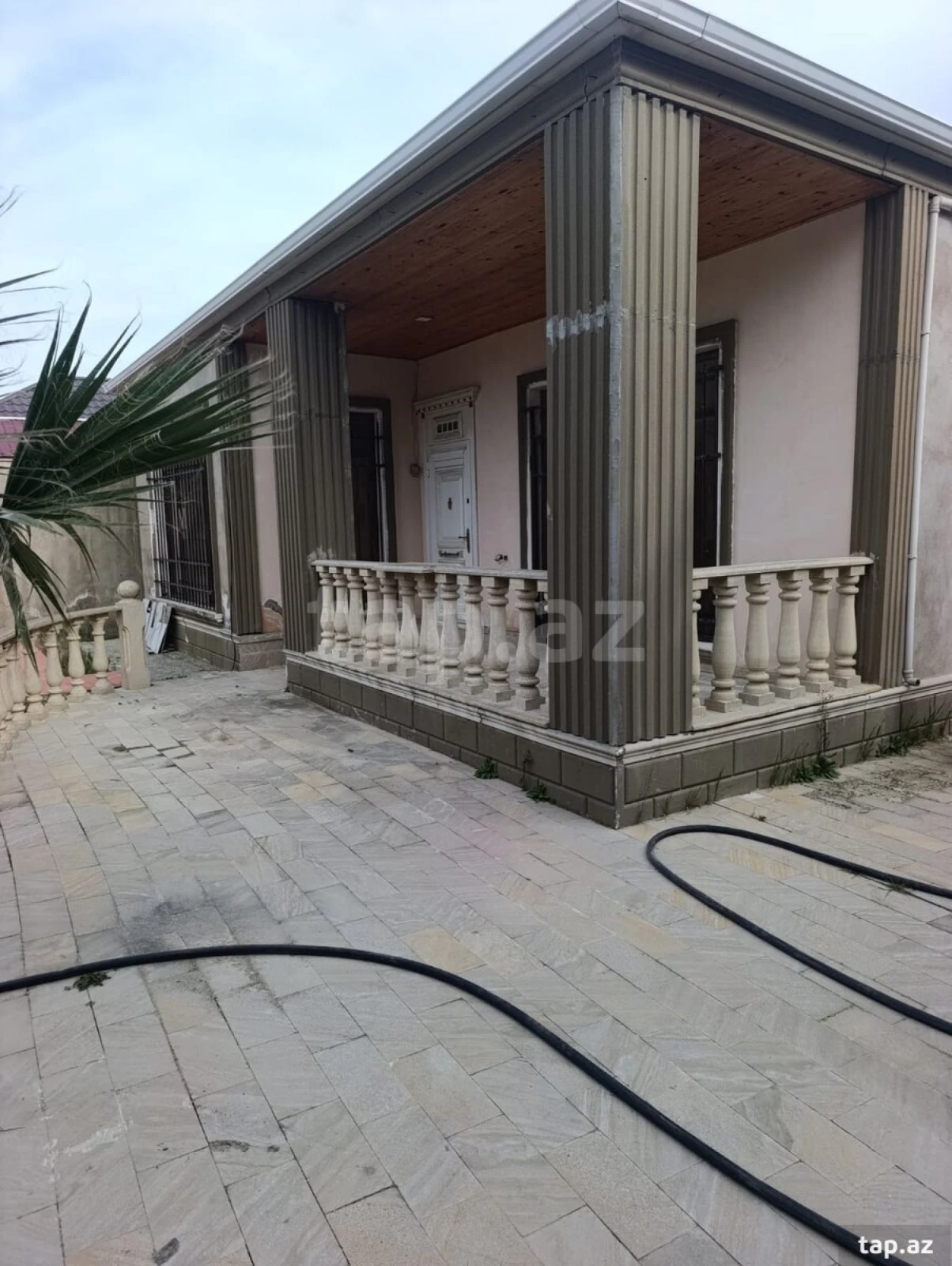 Satılır 3 otaqlı həyət evi