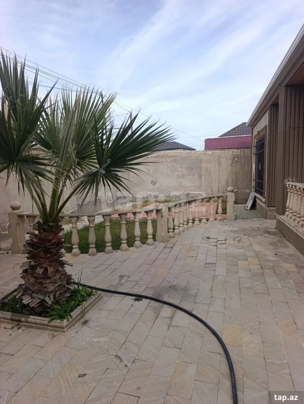 Satılır 3 otaqlı həyət evi