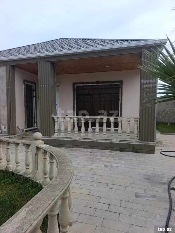 Satılır 3 otaqlı həyət evi