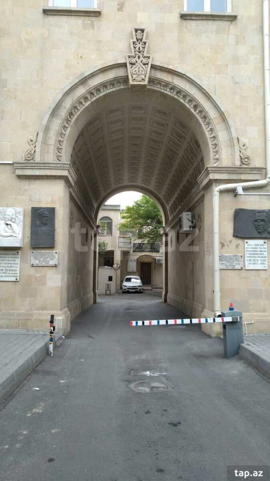 Kirayə verilir 2 otaqlı yeni tikili 50 m²