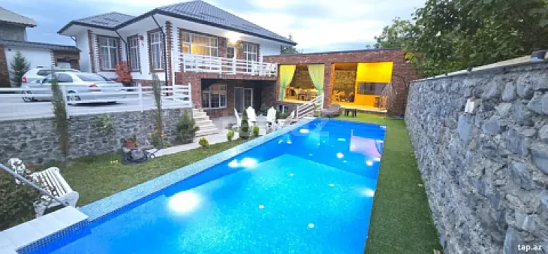 Kirayə verilir 6 otaqlı həyət evi 550 m² — Qəbələ 6 otaq 550.00 m²