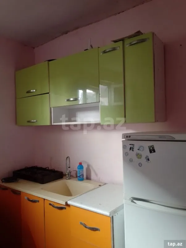 Kirayə verilir 1 otaqlı həyət evi