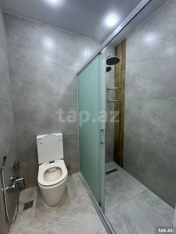 Kirayə verilir 3 otaqlı yeni tikili 80 m²