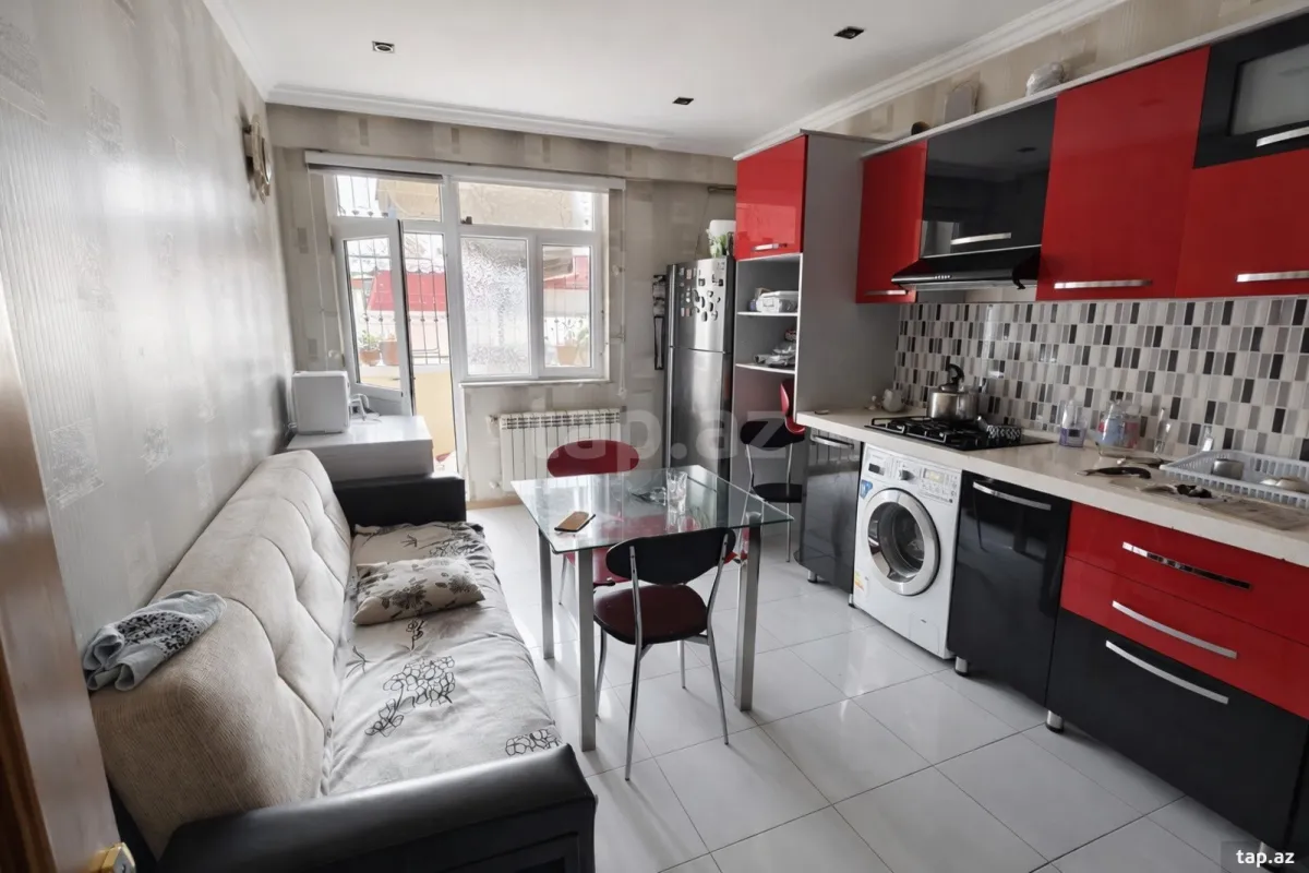Satılır 3 otaqlı yeni tikili 90 m²