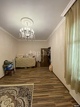 Satılır 5 otaqlı həyət evi