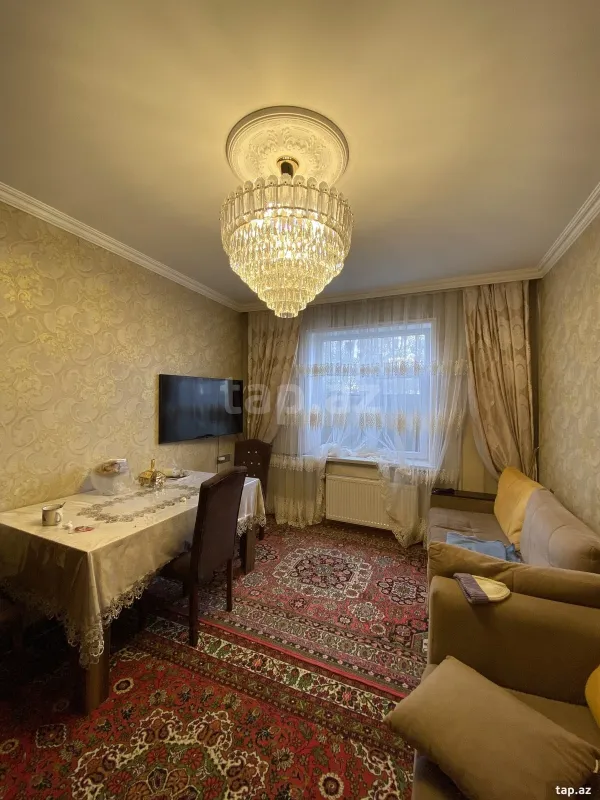 Satılır 5 otaqlı həyət evi