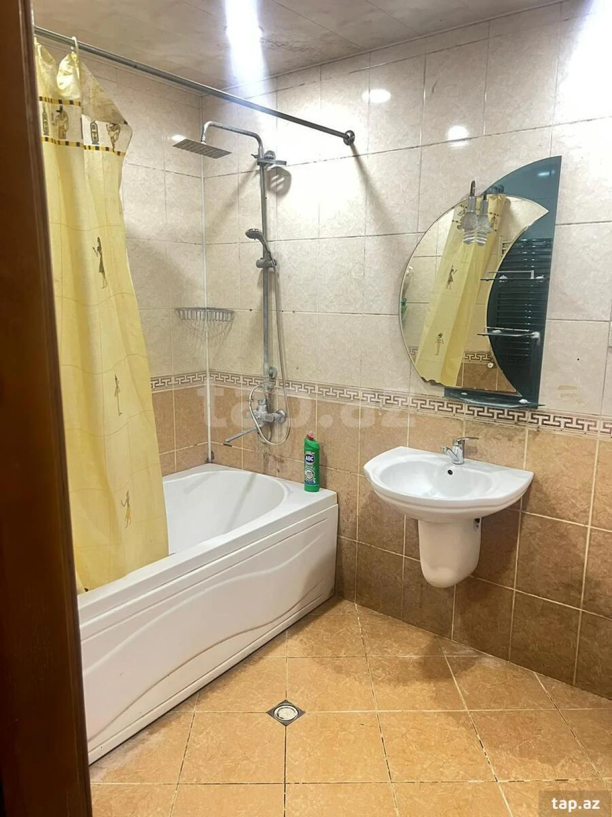 Kirayə verilir 2 otaqlı yeni tikili 87 m²