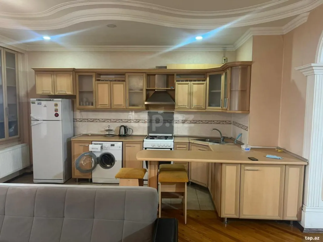 Kirayə verilir 2 otaqlı yeni tikili 87 m²