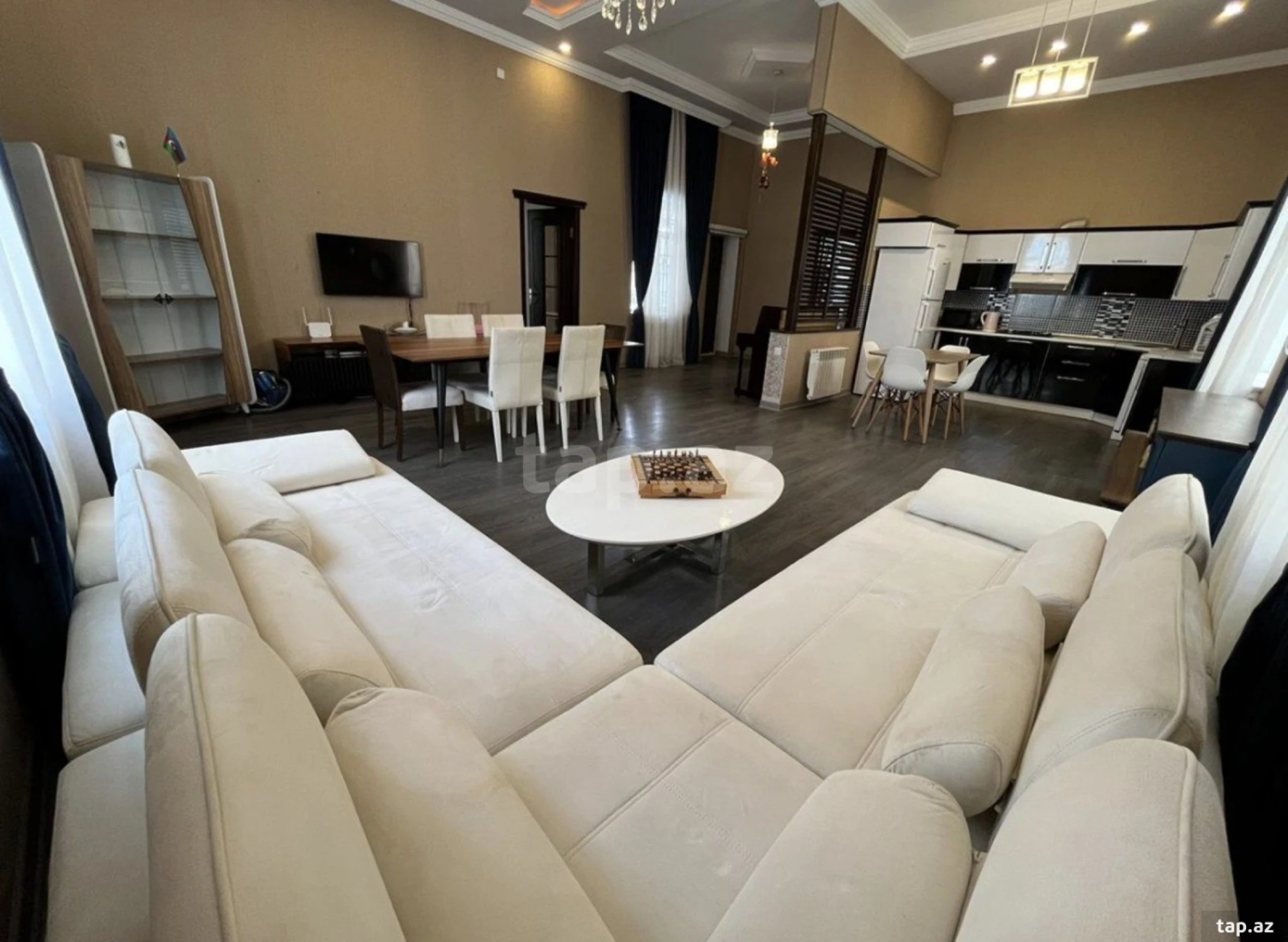 Kirayə verilir 4 otaqlı həyət evi