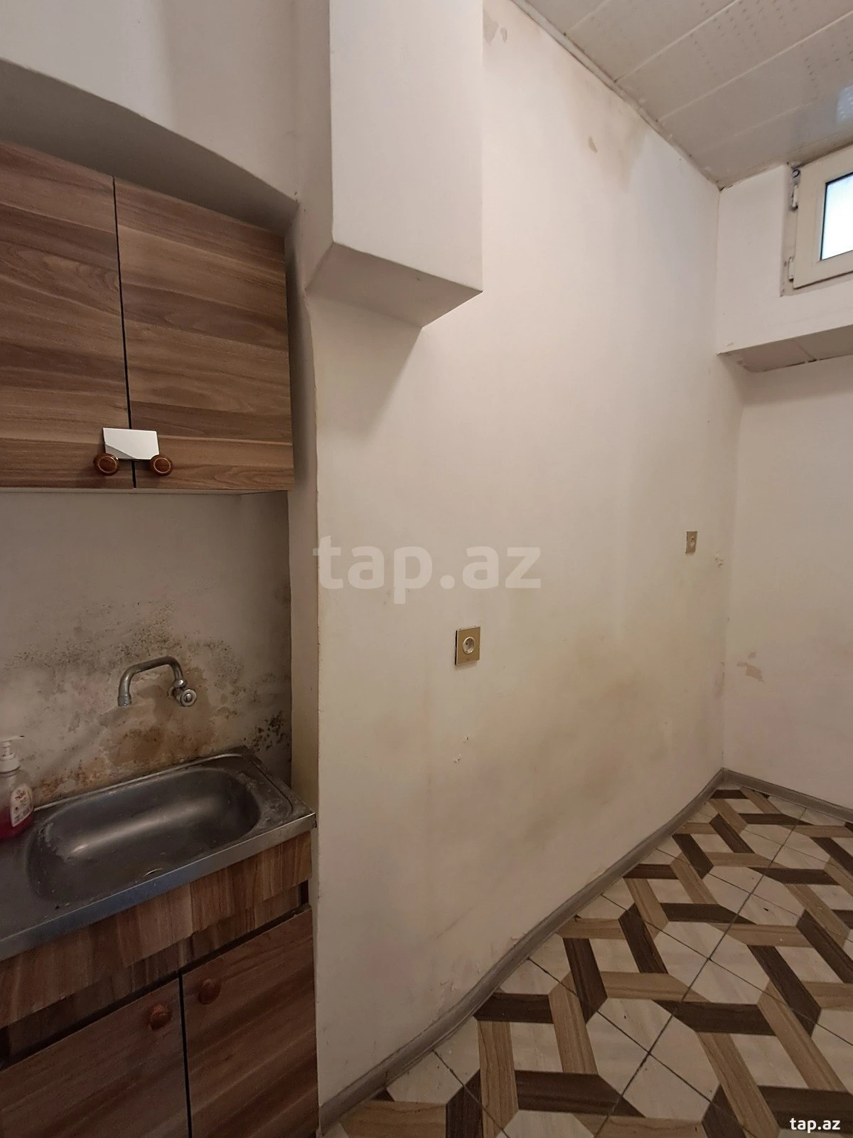 Satılır 1 otaqlı mənzil 8 m²